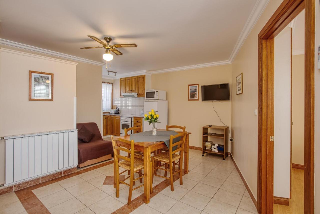 Apartments By The Sea Brodarica, Sibenik - 4194 Exterior foto